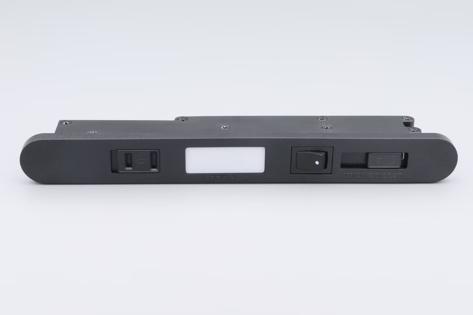 國標(biāo)6501乳白平罩防塵插座